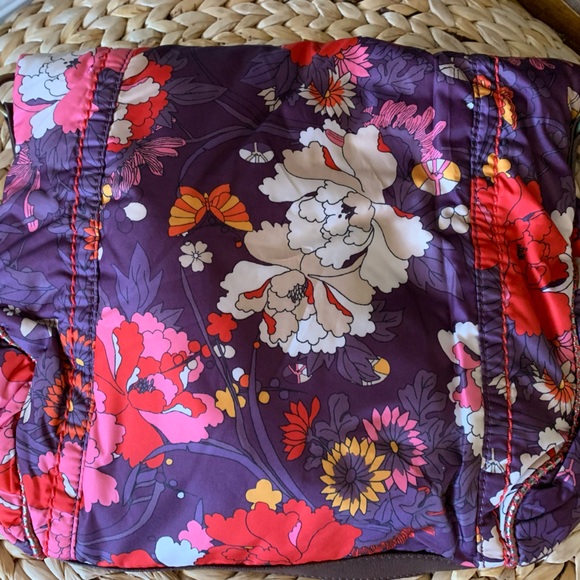 Beautiful Sakroots Crossbody Bag in EUC. - Picture 3 of 8